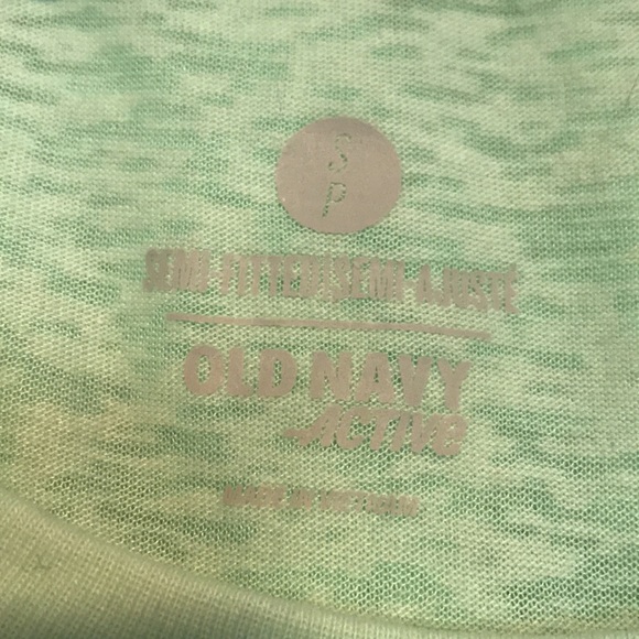 Athletic lightweight hooded long sleeve - Picture 3 of 5